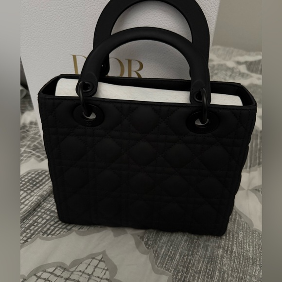 Brand new lady dior medium bag - Picture 2 of 11